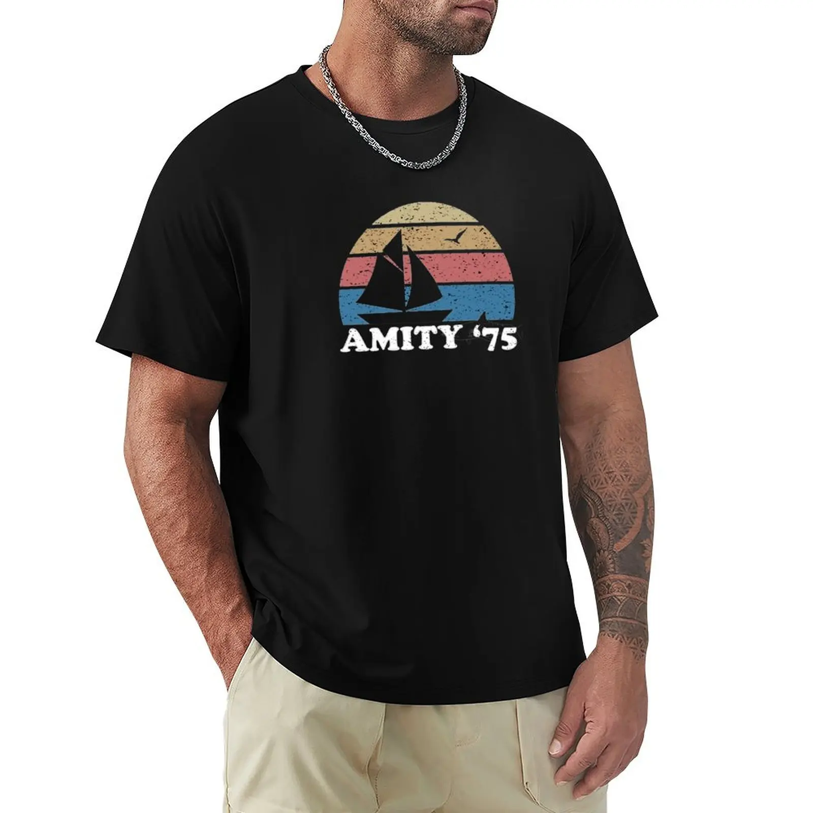 Amity '75 - Футболка «Лето больших белых акульих челюстей» с коротким рукавом и защитой от сминания