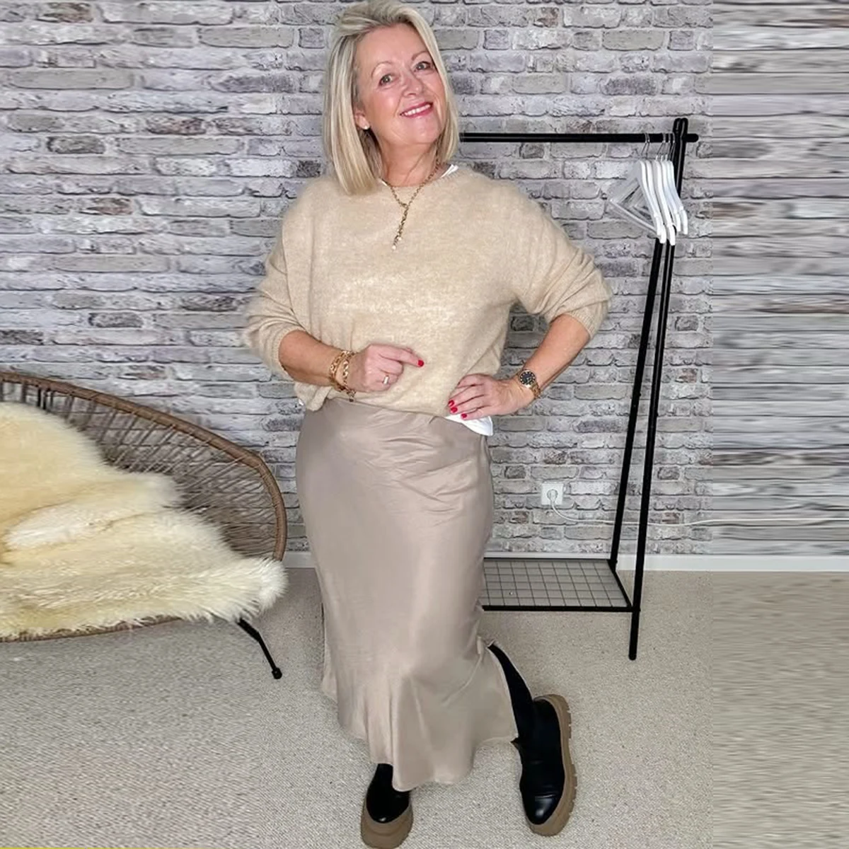 

Elegant Women Satin Skirt High Waist Lady Pencil Skirt To Party Custom Color Size Women Long Skirt