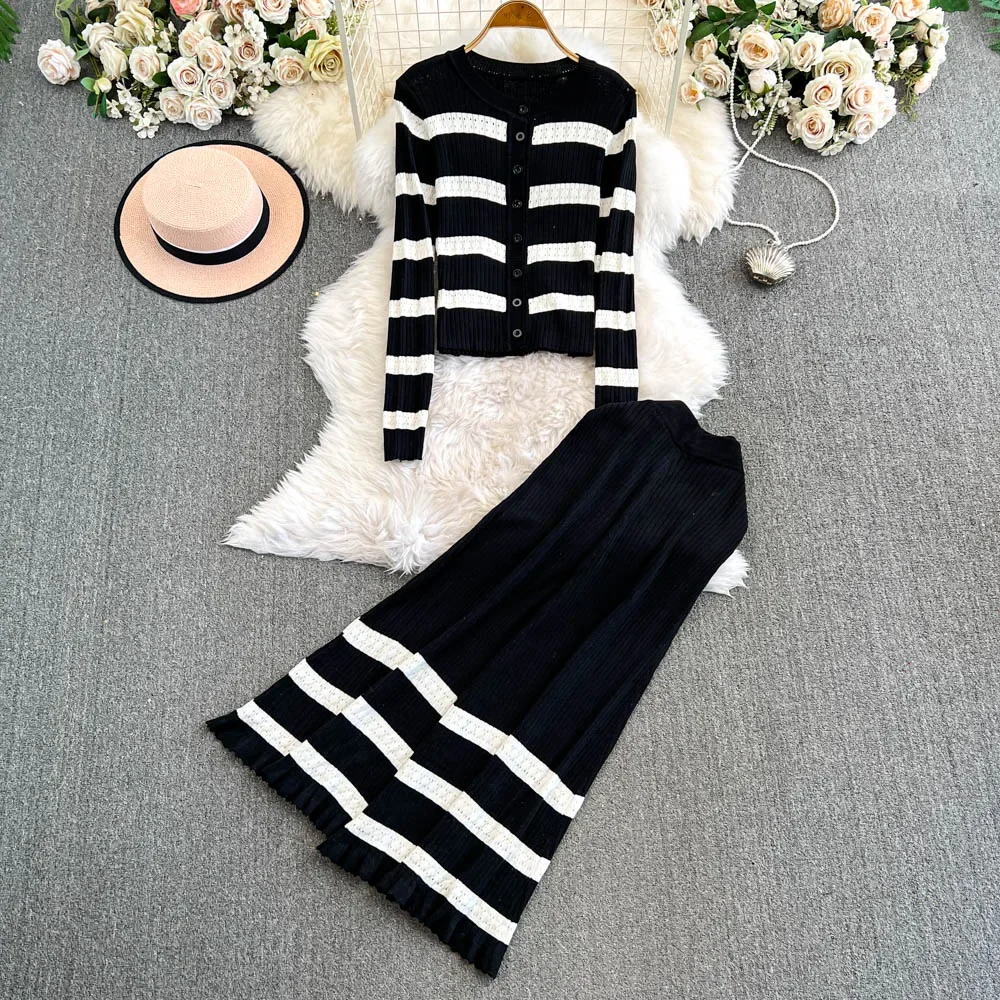 Chic Women Two-Piece Sets Vintage O-neck Patchwork Striped Top High Waist Skirt Korean High Street Autumn Winter Knit Clothing