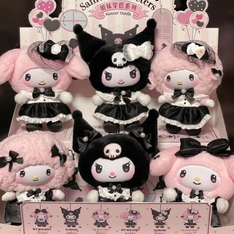 

Genuine Toptoy Sanrio Characters Sister'S Outfit Series Blind Box Kawaii Cute Vinyl Doll Mystery Box Toy Adult Children Gift