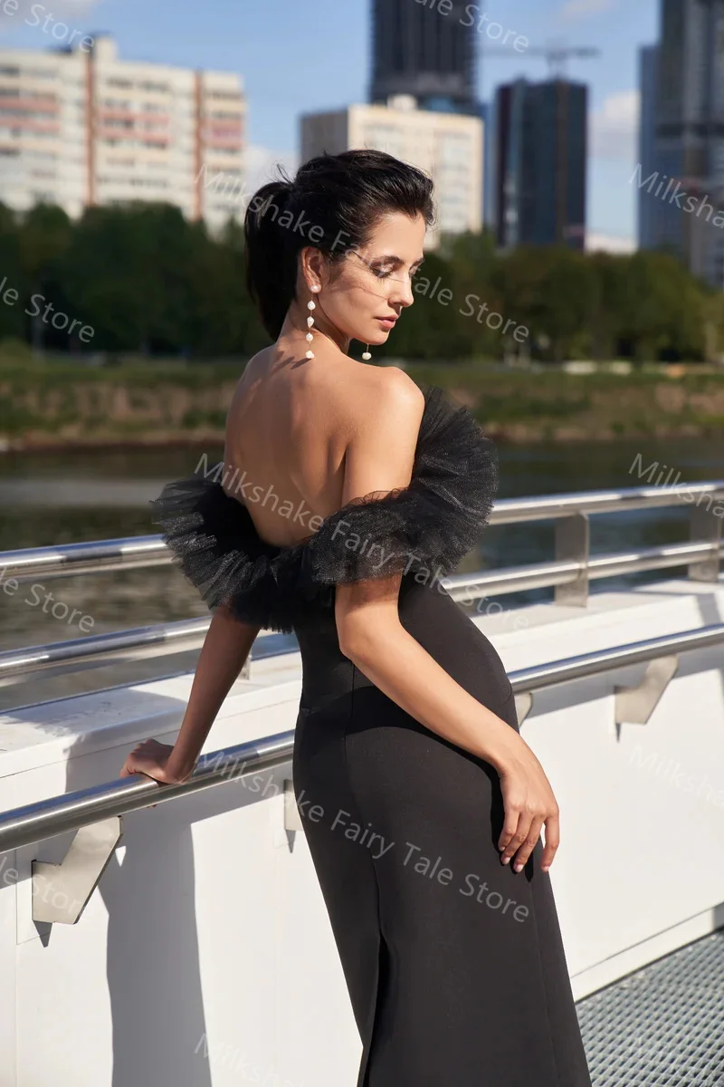 Vintage Black Cocktail Dresses Charming Off Shoulder Satin Short Prom Gowns Ruffles Mini Celebrity Homecoming Party Dresses