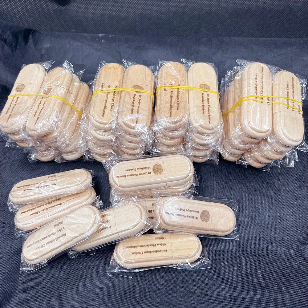 30 stks Gratis Logo Hout Kleine Gift USB 2.0 Flash Drive 4 GB 8 GB Unidad flash 16 GB 32 GB Pendrive Mini Creatieve Pen Drive Memory Stick