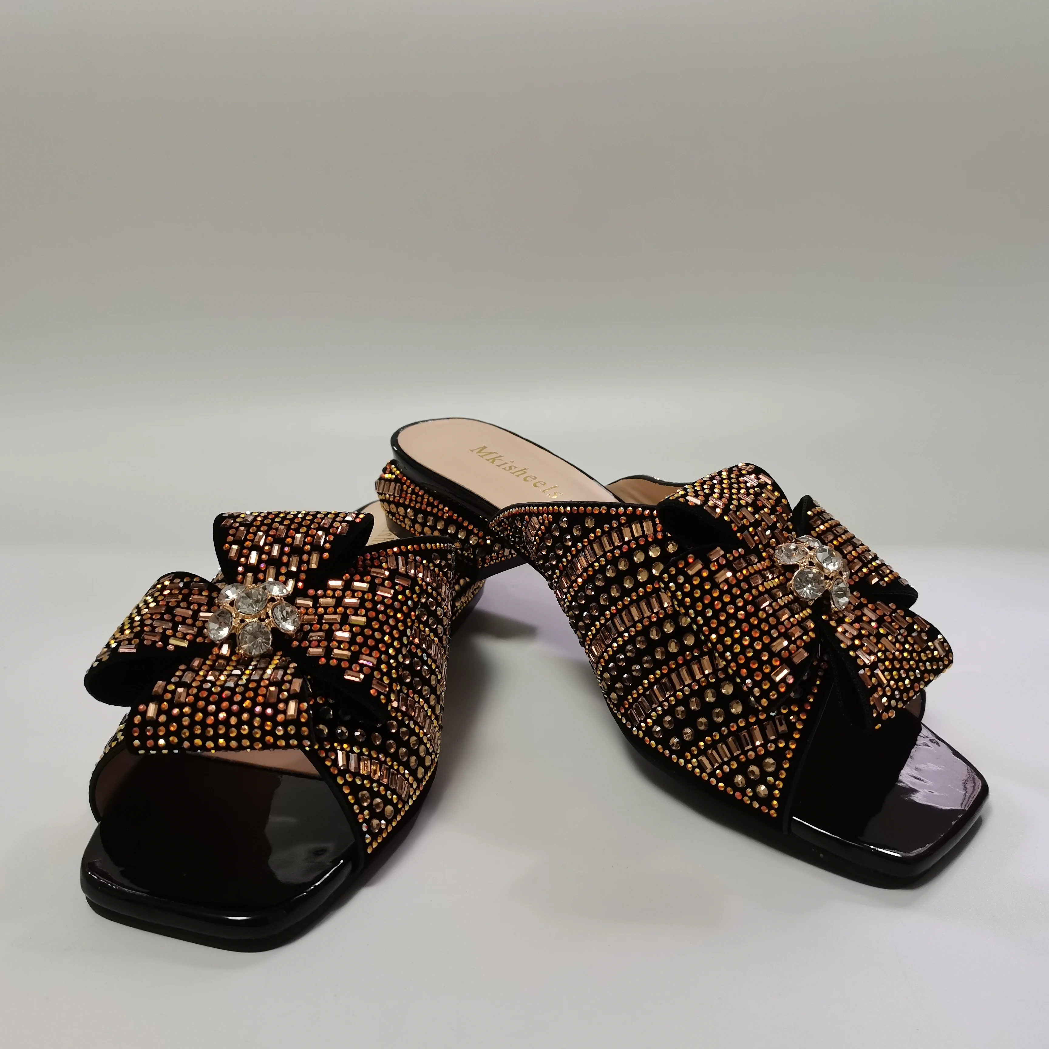 Fashion Latest Low Heels Women Crystal Bow Slippers Chunky Shoes Rhinestone Sandals 2023 New Casual Rhinestone Slippers F1207-1