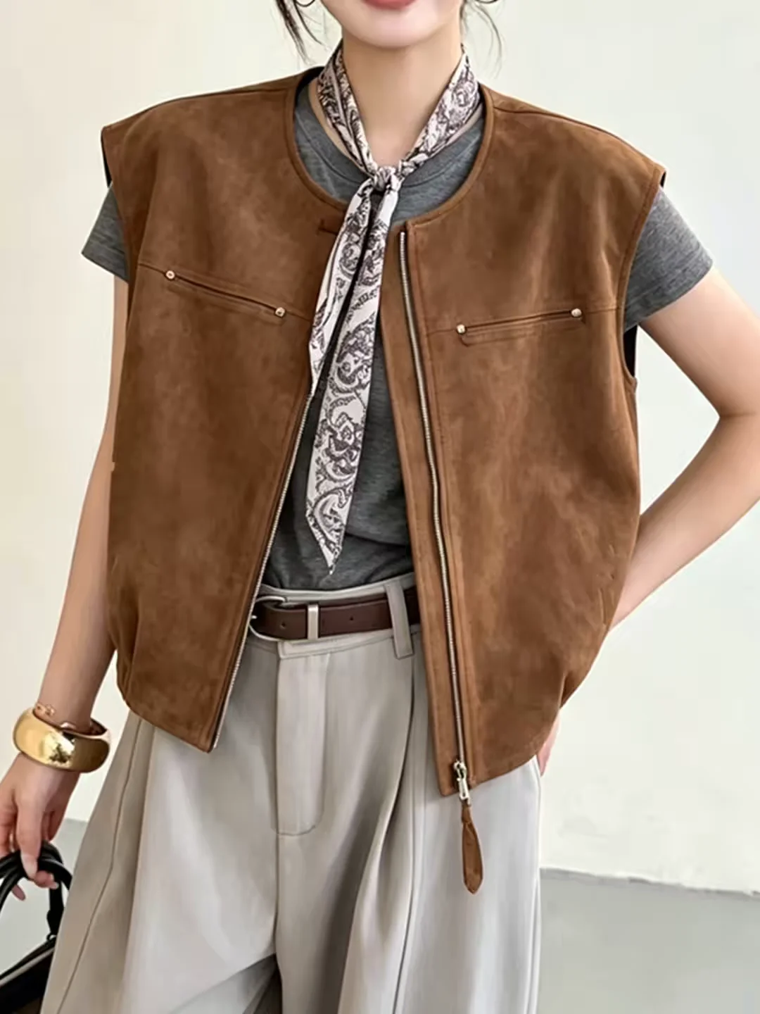 Retro European Style Short round Neck Vest Women's Spring Autumn Loose Casual Versatile Zipper Closure Outerwear Trendy