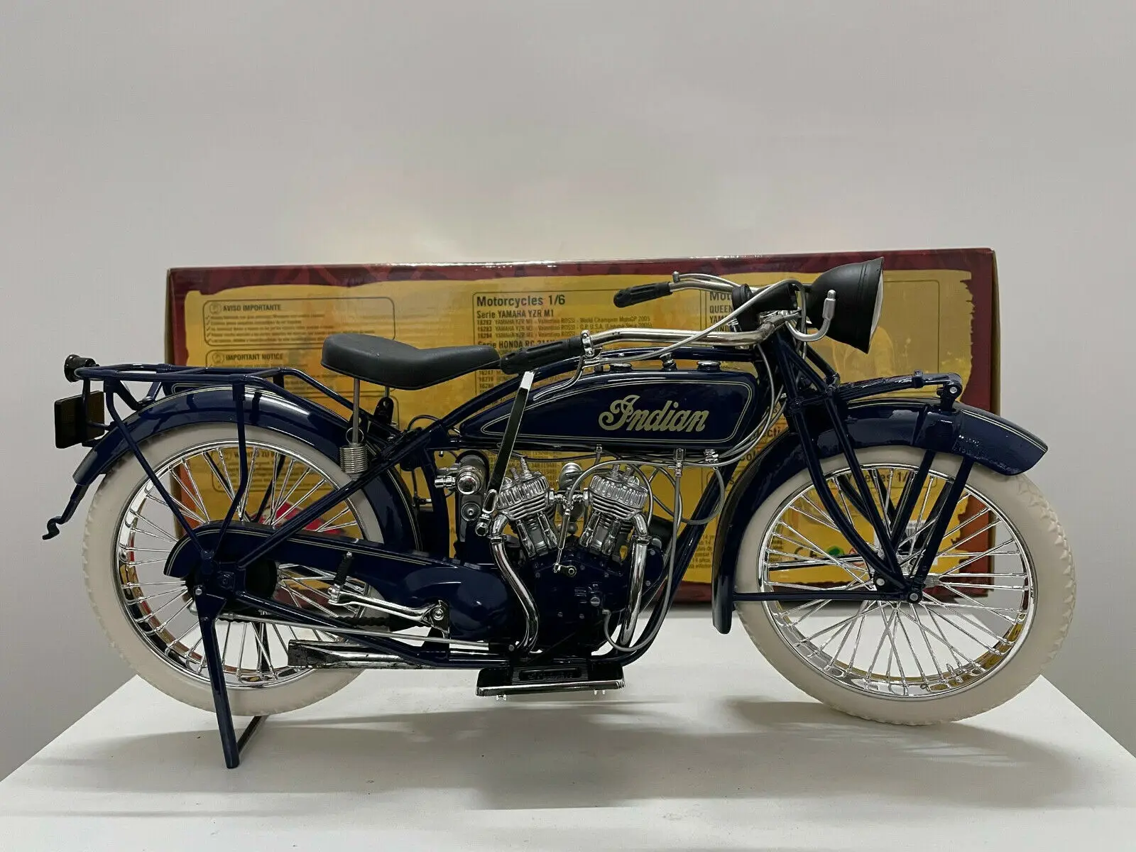 GuiLoy-Modelo de Metal Fundido, Escoteiro Indiano, 1920 Motocicletas, Escala 1:6, Novo na Caixa