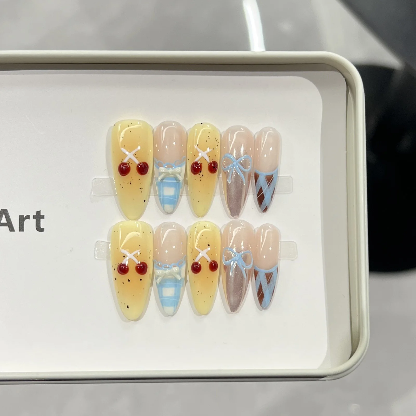 10 Stuks Handgeschilderde Sweetheart Amandel Nep Nagels Franse Tips Met Strik Hars Druk Op Nagels Voor Diy Manicure Party bruiloft