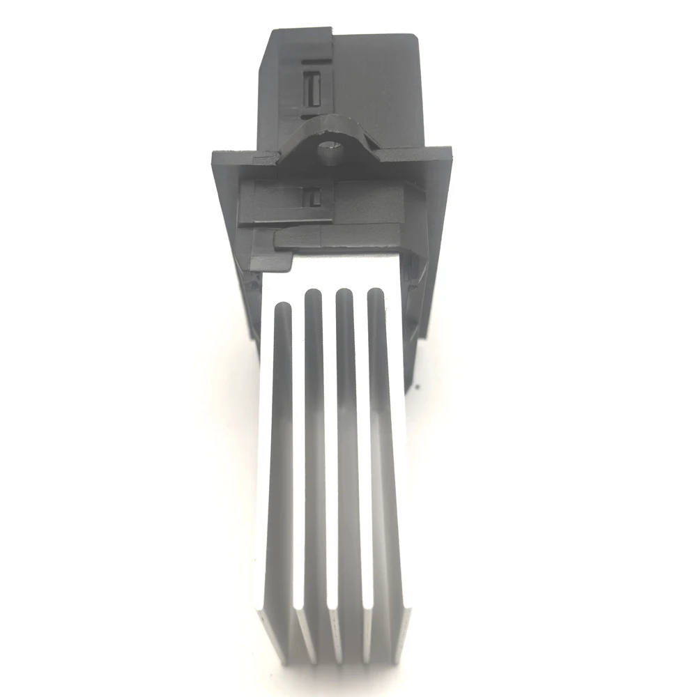 OE: 7701048390 7701207718 6441.L2 سخان السيارة منفاخ المقاوم + موصل/سلك لسيتروين C2 C3 C5 بيجو 406 107 207 607