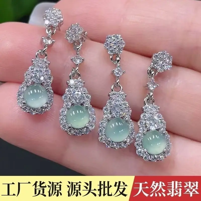 

New products are on the shelves, natural A jadeite ice type super big earrings, high-end earrings, new little rich wom