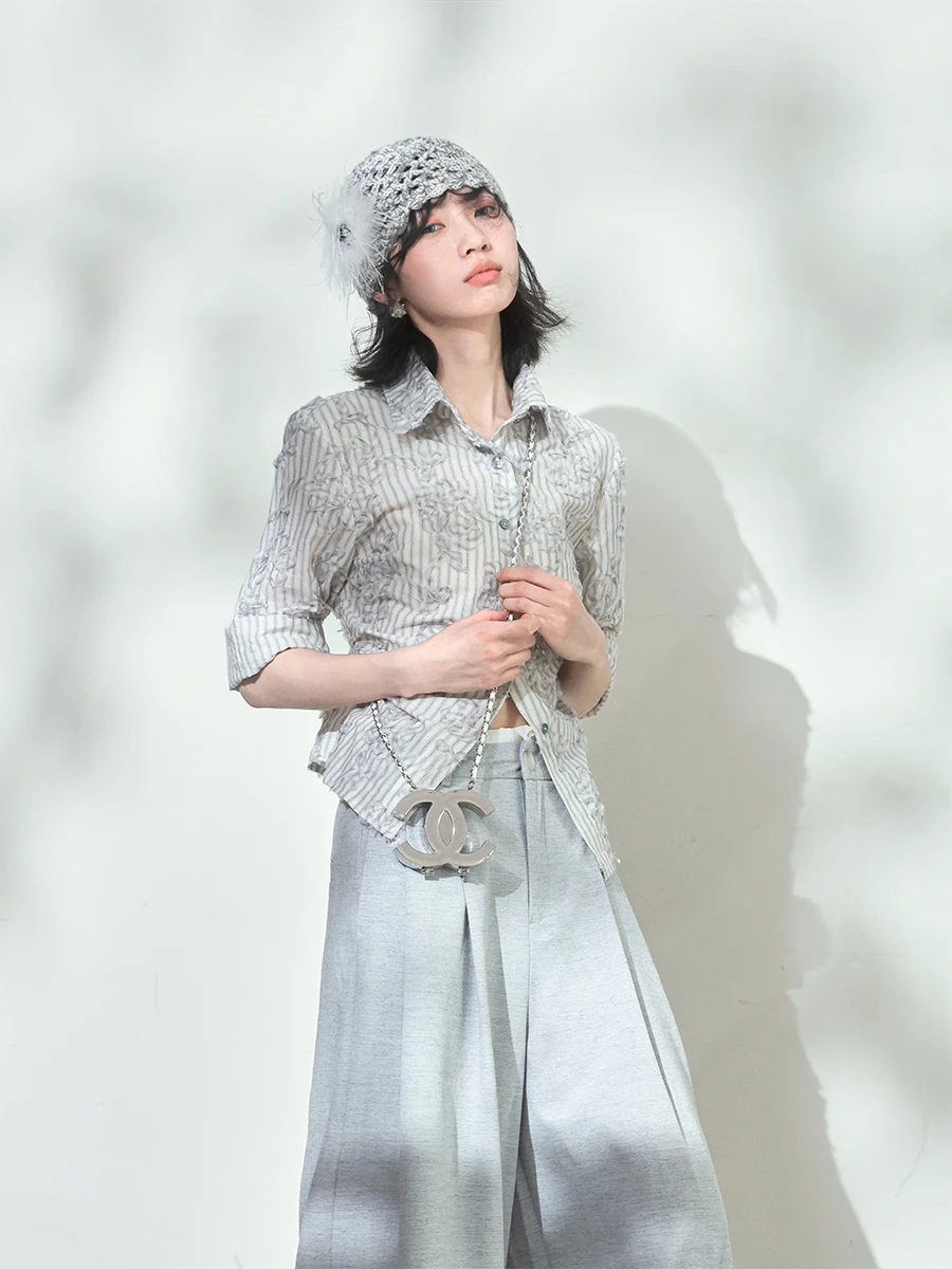 

Liparpa Blue Floral Embroidery Waist-Cinching Mid-Sleeve Hemmed Shirt Vintage Feel Women's Fashion Short Length Polyester