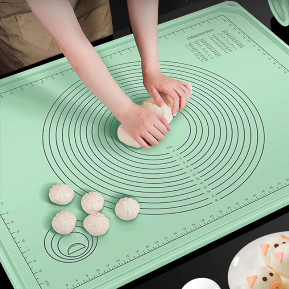 

Food-grade silicone green flour mat, non-stick baking mat with precise scale and right angle for dough kneading，Kitchen tools