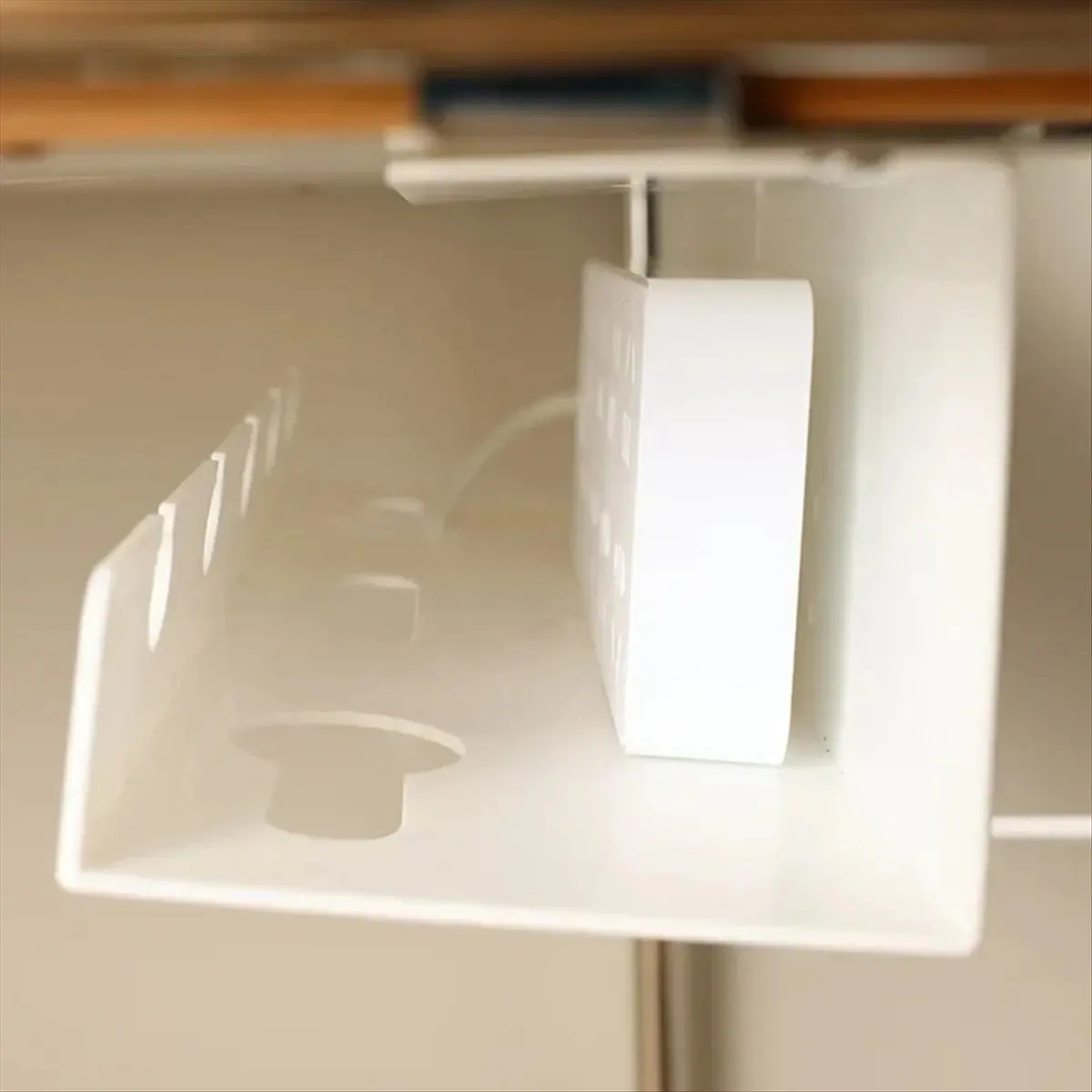 Support de câble A45I sous la table, organise les fils de la multiprise, fixation de prise de bureau sans perçage, support de rangement noir