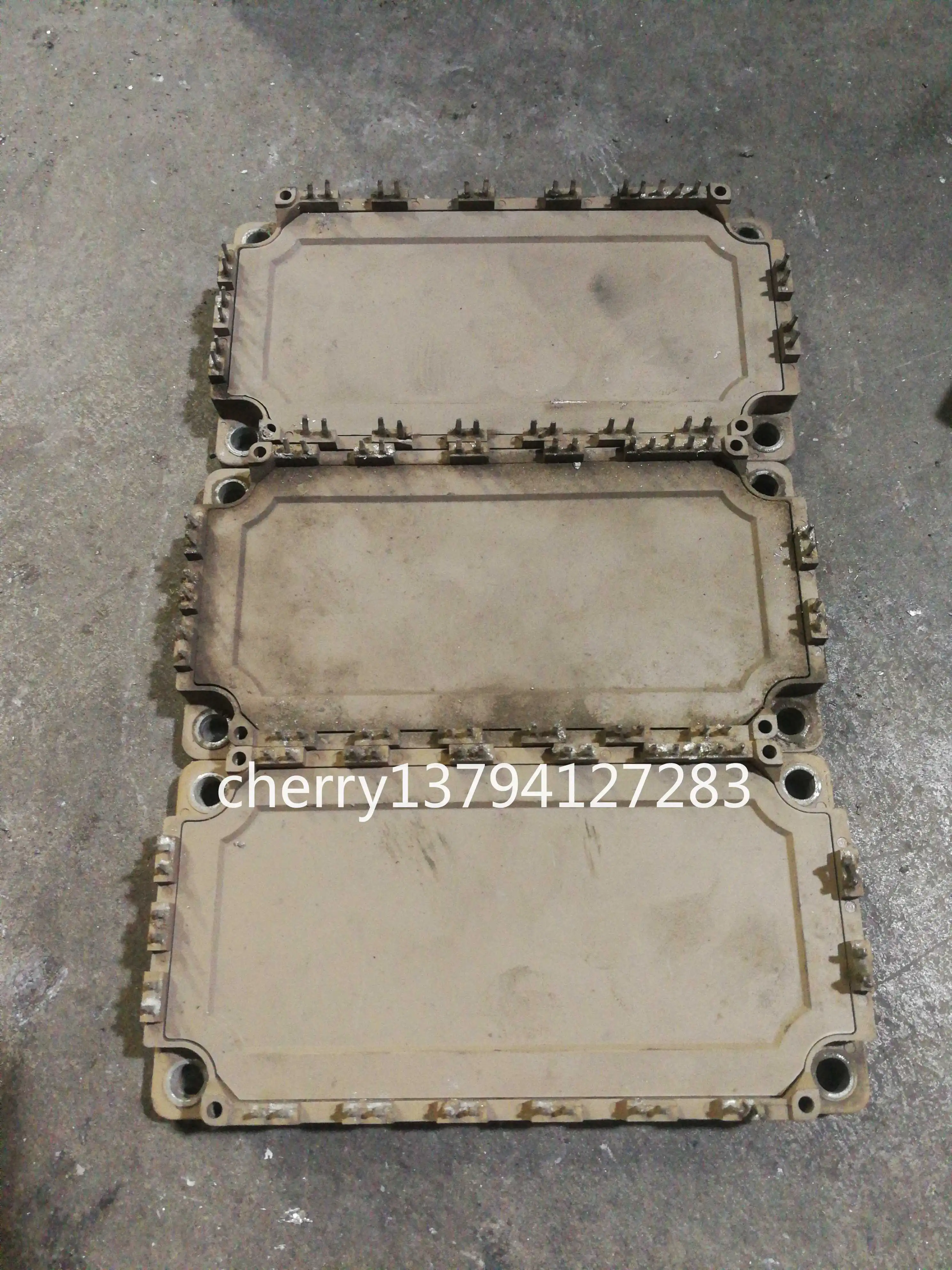

(1 шт.) 7MBR75SB060-50 7MBR75U2B060-50 используется тестовый проход на складе
