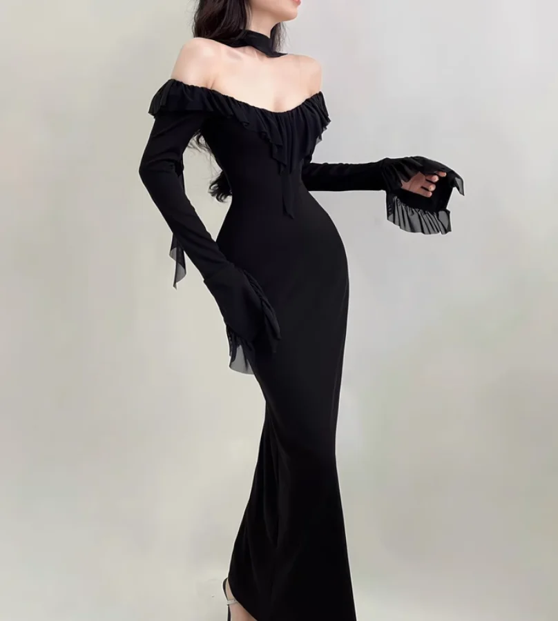

French-style gentle and elegant long-sleeved dress with ruffled bell sleeves, chic and elegant evening gown.