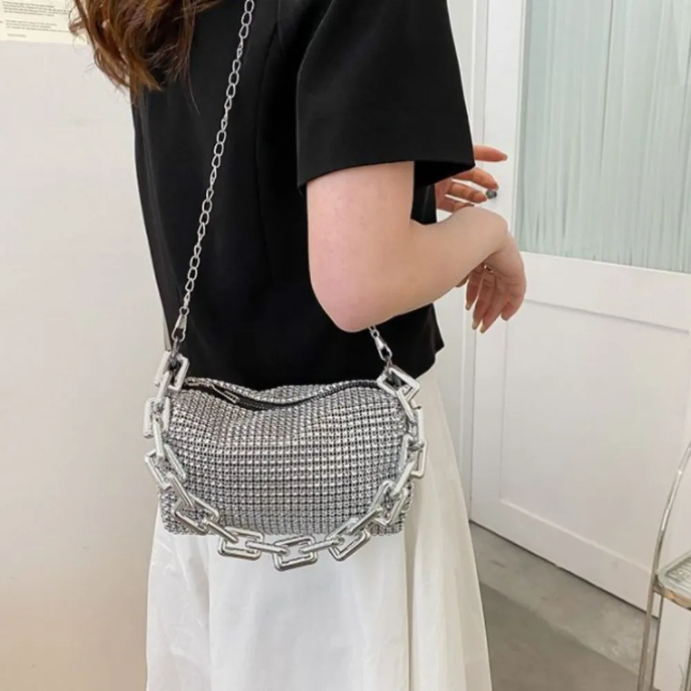 Bolso de mano con cadena de diamantes de imitación para mujer, bandolera pequeña cuadrada para teléfono móvil, 2023