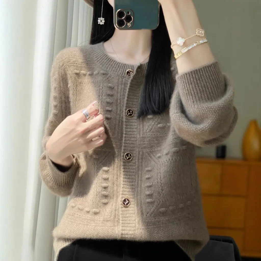 

Women's round Neck Knitted Cardigan Pure Wool Casual Soft Waxy Sweater Top Coat Fashion Age-reducing 100% Wool