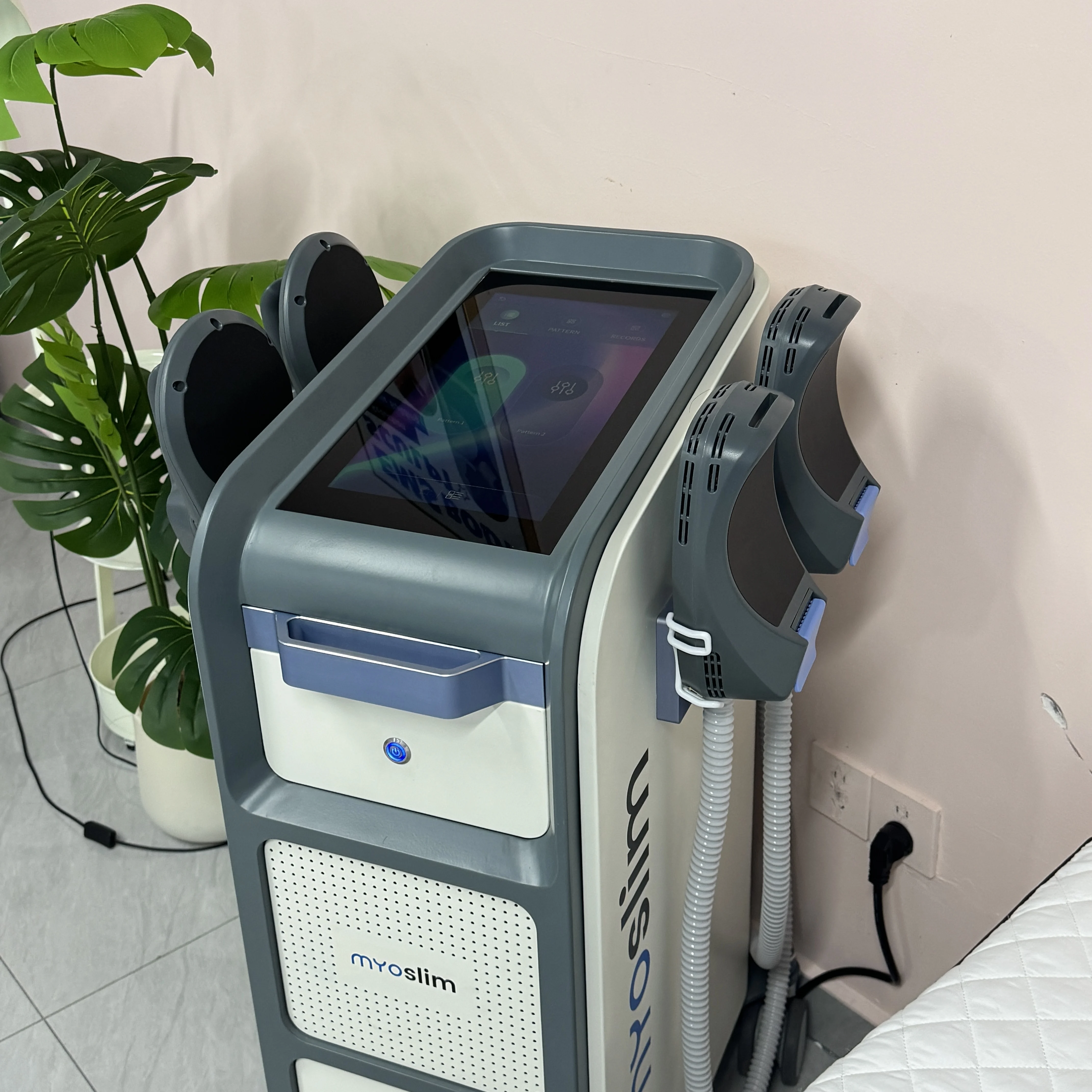 

RF Hiemt Body Slimming Machine 15 Tesla 200Hz 6500W Ems Muscle Stimulation Fat Burning Body Sculpting ABS Material MYOslim