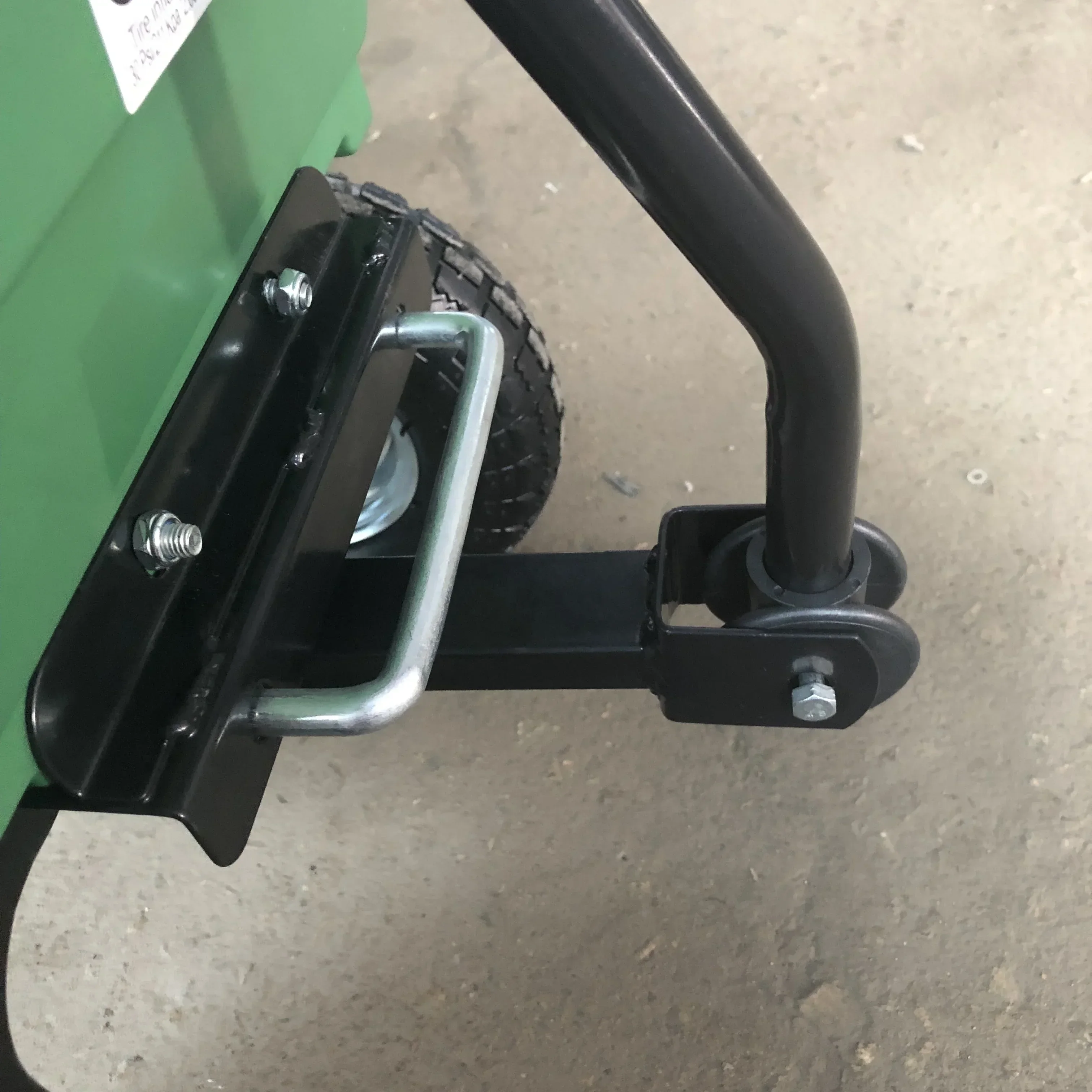 傾斜式ガーデンダンプトロリーワゴンカート手押し車ガーデニングティッパートラック