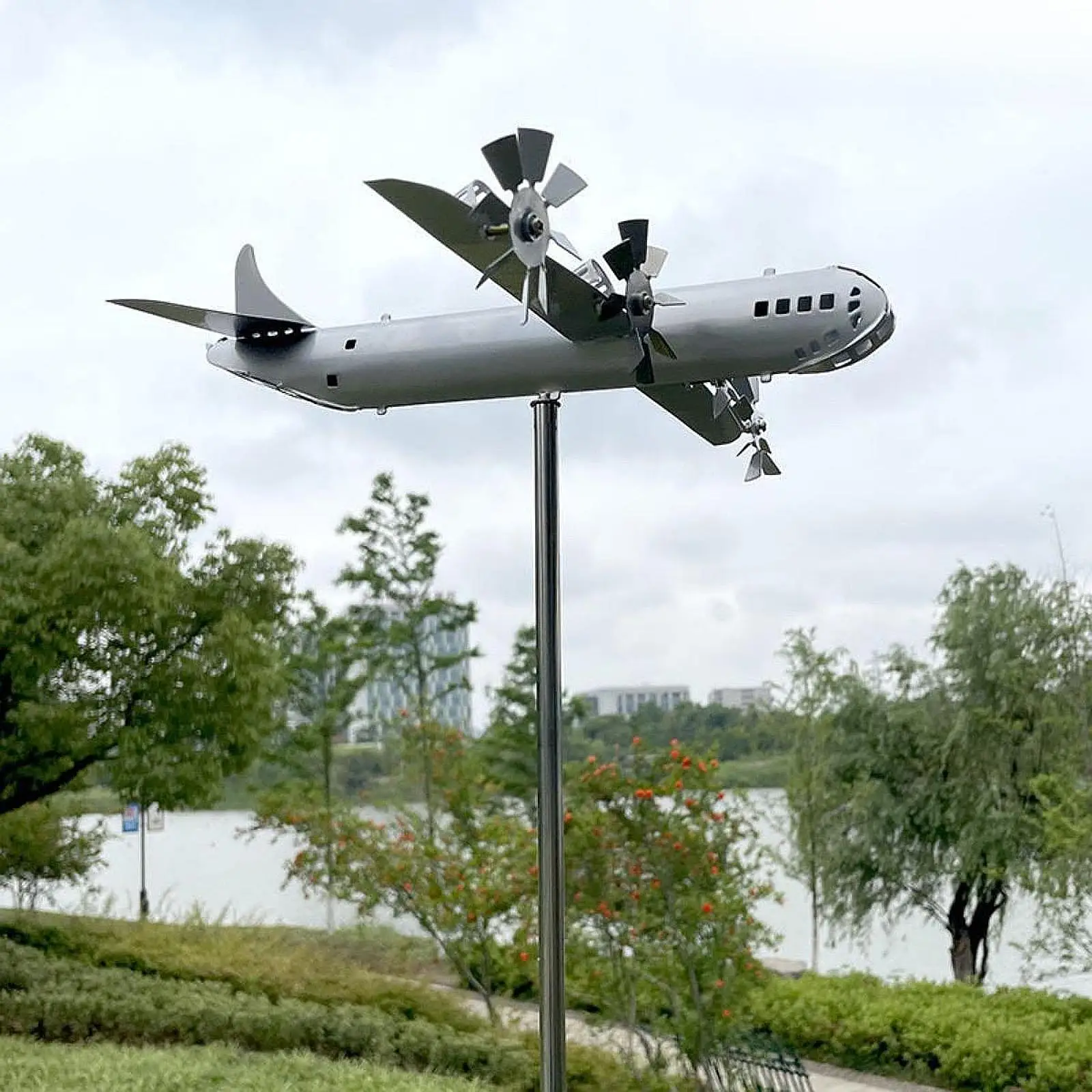 

Wind Spinner Creative Housewarming Gift Sturdy Ornament Airplane Wind Sculpture for Balcony Garden Courtyard Lawn Decoration