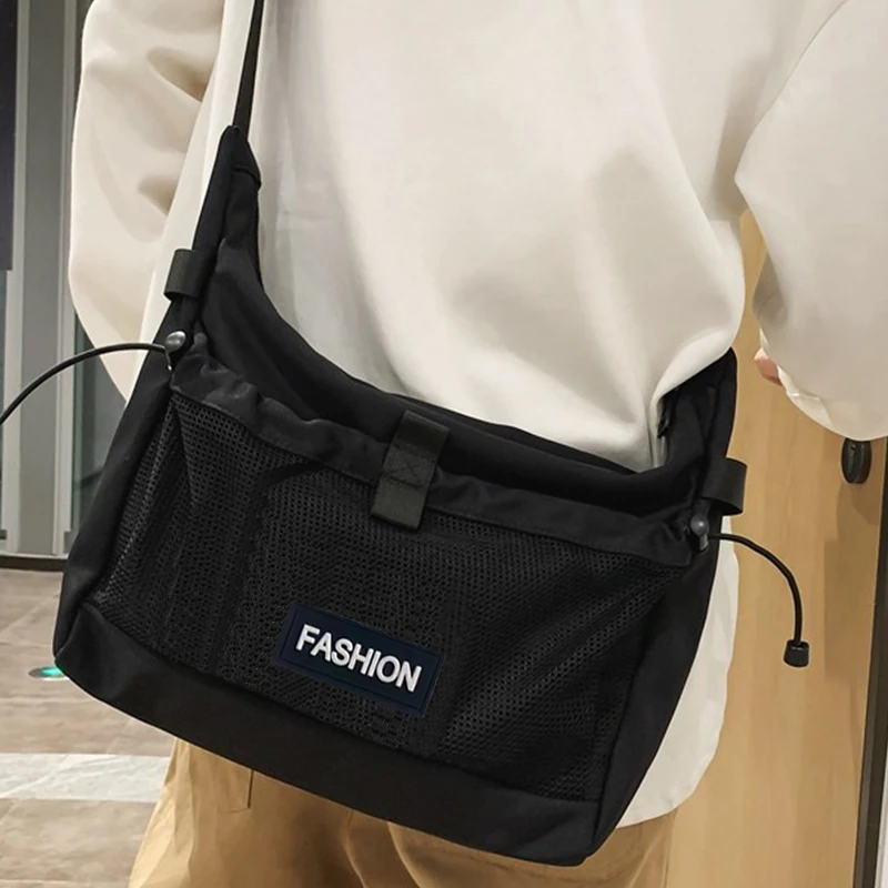 

Neutral style tote bag for men and women, suitable for travel, work or carrying on one shoulder, made of nylon material