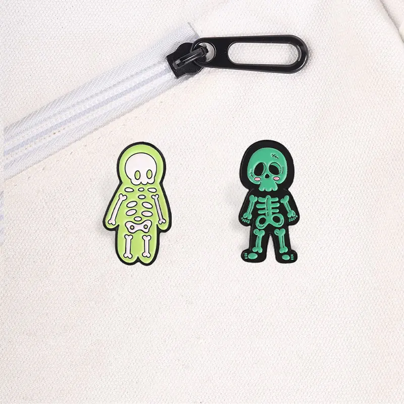 Gotische Skelett-Emaille-Abzeichen, Totenkopf-Rosen-Gruselpuppen-Figuren, Halloween-Cartoon-Pins, Dunkle Broschen, Anstecknadel-Set, Schmuckgeschenk – Detail 4