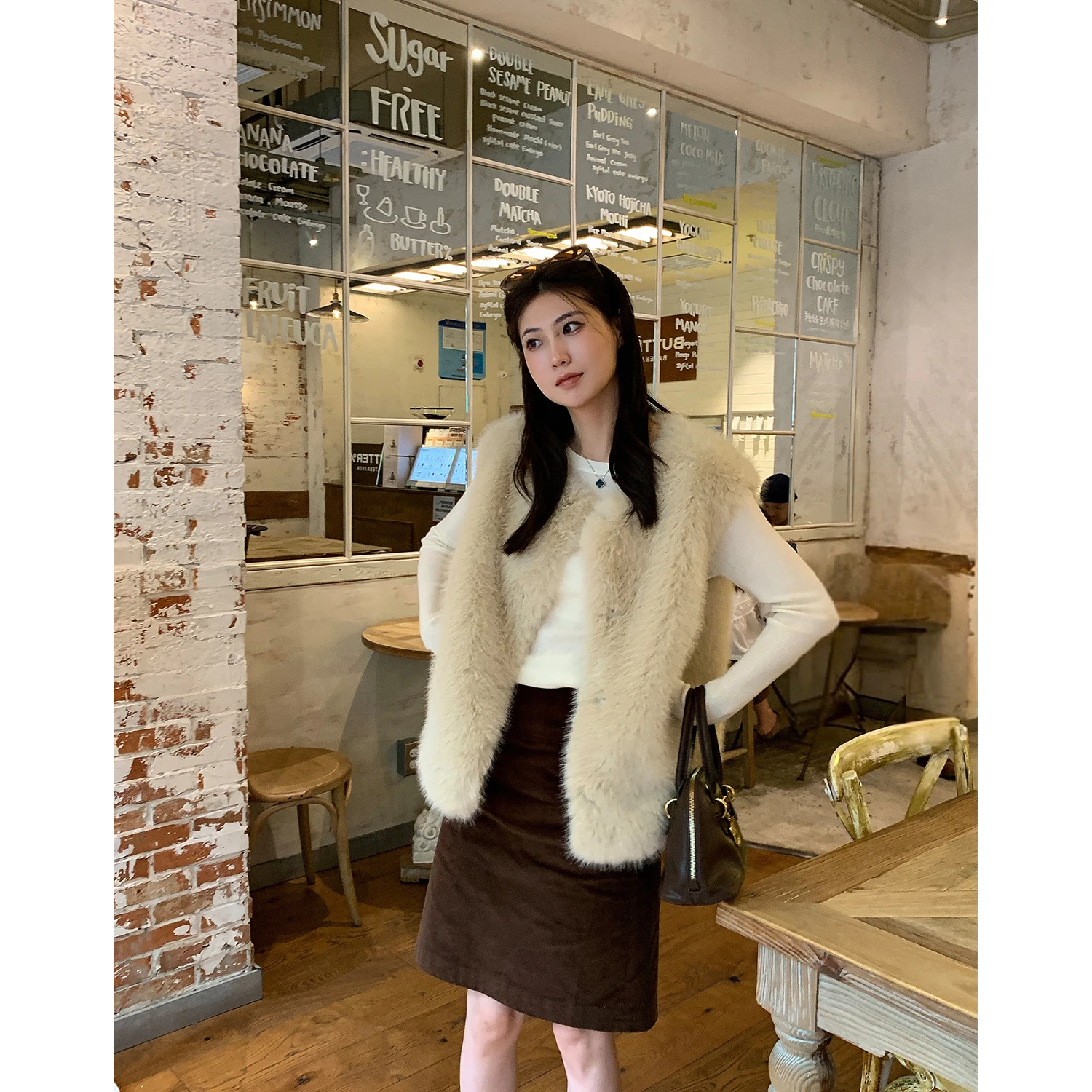 Faux Fur Women Vest Coats Jackets V Neck Sleeveless Coat Thick Warm Y2k Streetwear Jacket Elegant Work Outerwear Autumn Winter 2