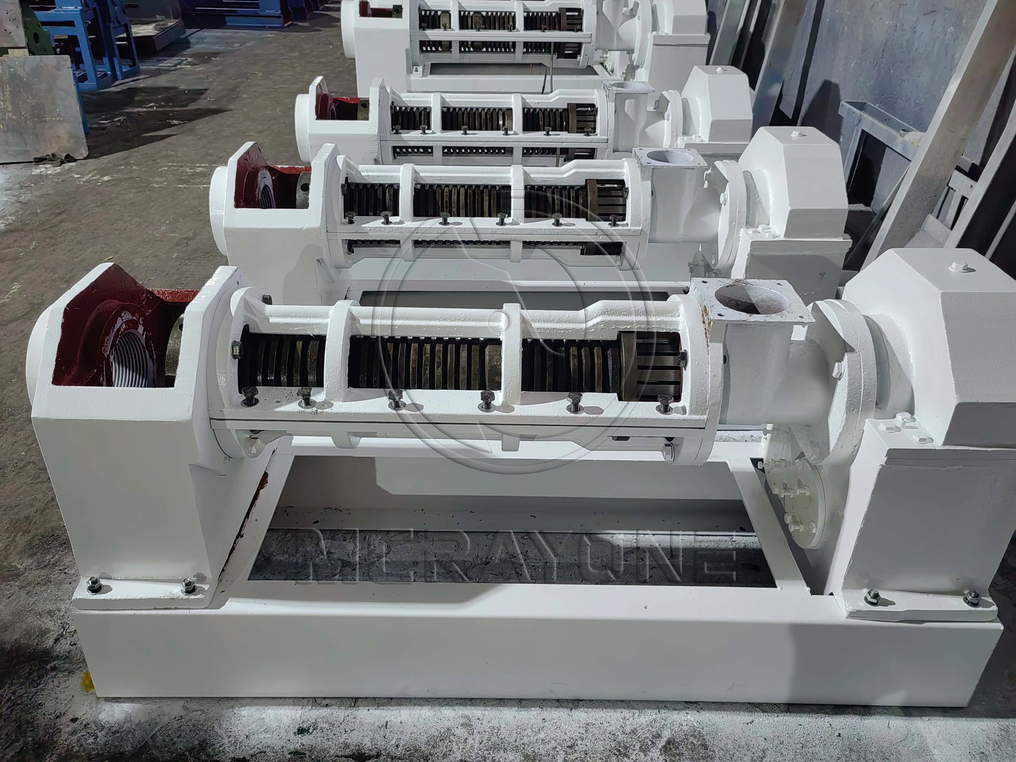 آلة صنع زيت الطبخ شبه الأوتوماتيكية بالضغط البارد لآلة زيت بذور عباد الشمس واللوز وجوز الهند والكتان