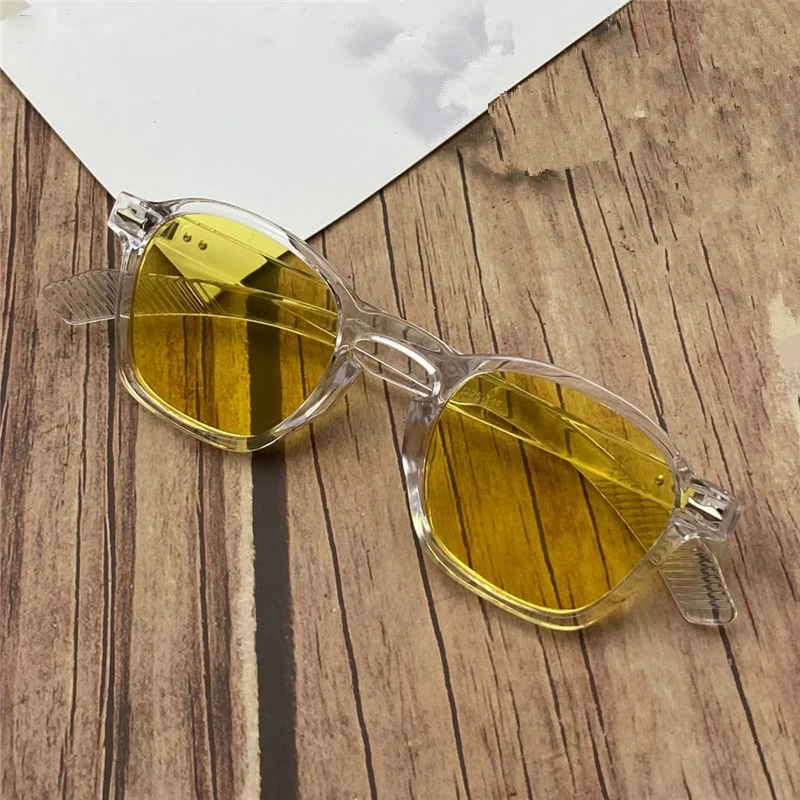 Fashion Square Sunglasses Women Luxury Yellow Red Sun Glasses Vintage Decor Rivets Round Driver Men Shades Eyewear UV400 Ladies