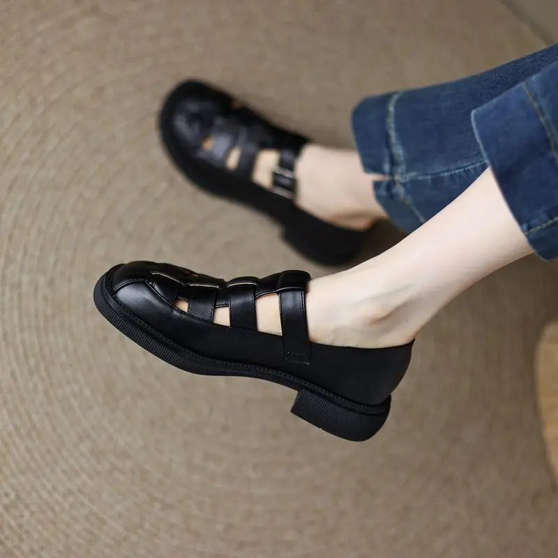 ماركة Girseaby 2025 تخفيضات على حزام مشبك صيفي جديد مقاس كبير 42 43 أحذية نسائية يومية غير رسمية ناعمة أحذية نسائية مسطحة 32 33 بمقدمة مربعة