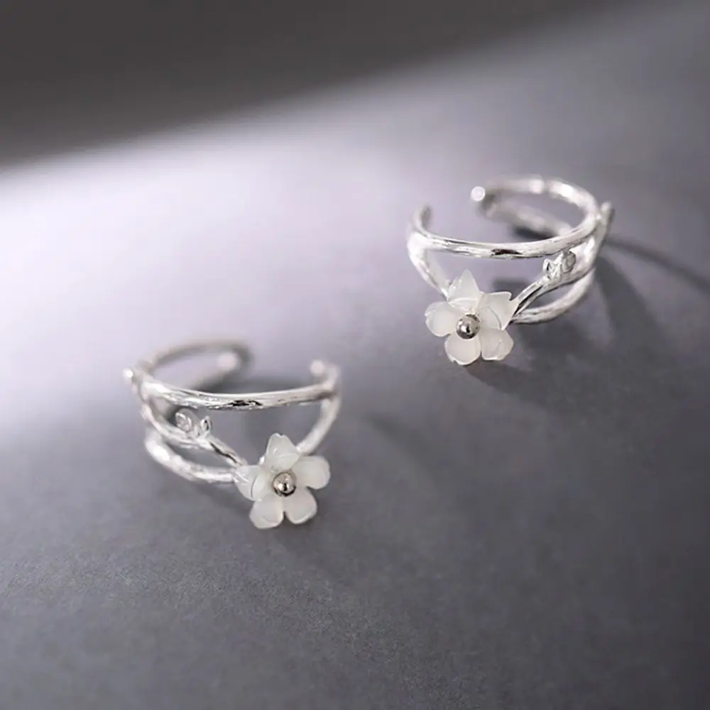 1 Pair Snow Sakura No Piercing Ear Cuff Cartilage Clip Earrings Korean Earrings for Women Flower Ear Clips Jewelry Gifts