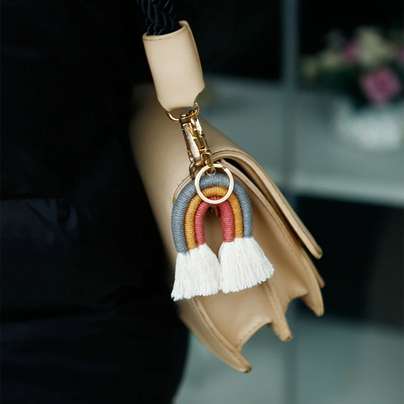 ทอผ้าสายรุ้งพวงกุญแจผู้หญิง Boho Handmade Key พวงกุญแจ Macrame กระเป๋า Charm รถแขวนเครื่องประดับของขวัญ