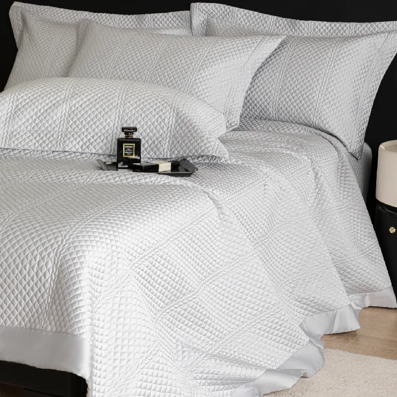 Luxury Silky Fabric Bedspread Set 3PCS King Queen Size, Solid Color Summer Lightweight Quilt, All-Season Coverlet with Filling