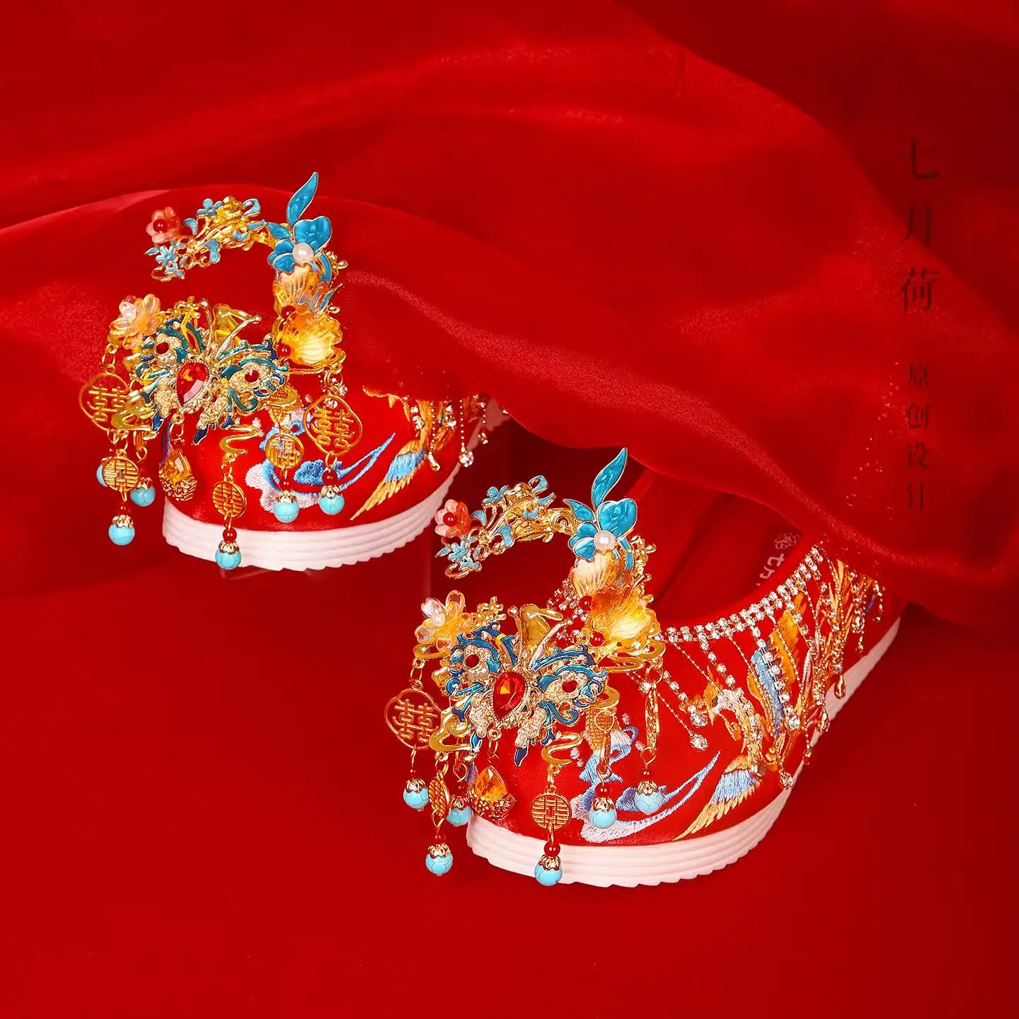 July Lotus Handmade Xiuhe Wedding Bridal Shoes 2026 Ming Dynasty Style Wedding Dress Chinese Wedding Butterfly Embroidery