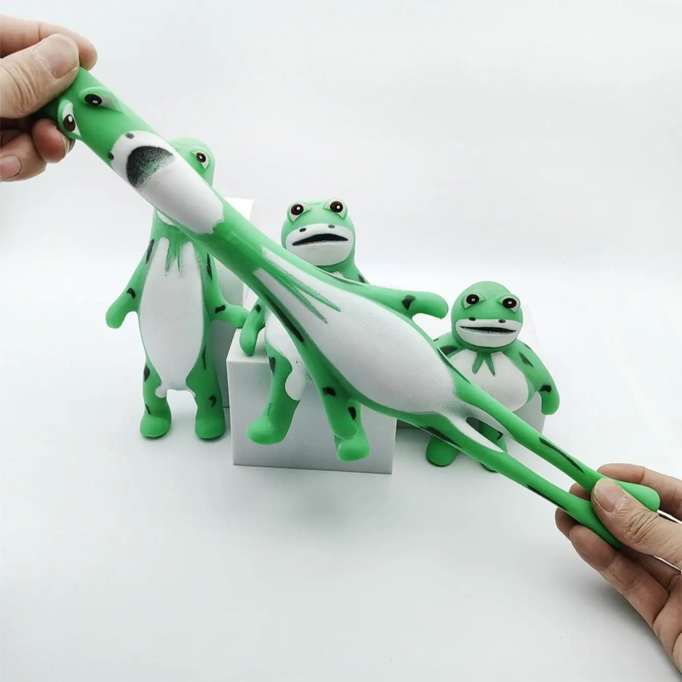 1PC-Squeeze Toy Cute Frog Filled With Sand Toy Vinyl Slow Rebound Pinch Music Cartoon Frog Cartoon Multi-Shaped Decompression Ve