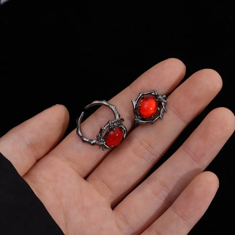 Punk Gothic Ruby Ring for Men Women Retro Cool Crystal Black Ring Charm Fashion Geometry Open Finger Ring Vintage Gothic Jewelry