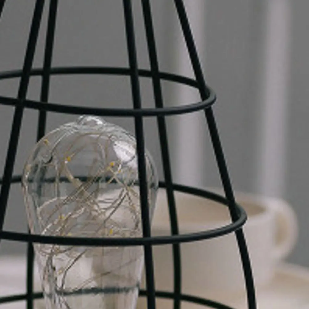 Lampka nocna w kształcie vintage'owej butelki żelaznej, mała lampka nocna LED, zasilana bateryjnie, dekoracyjna lampka stołowa do użytku wewnątrz i na zewnątrz.