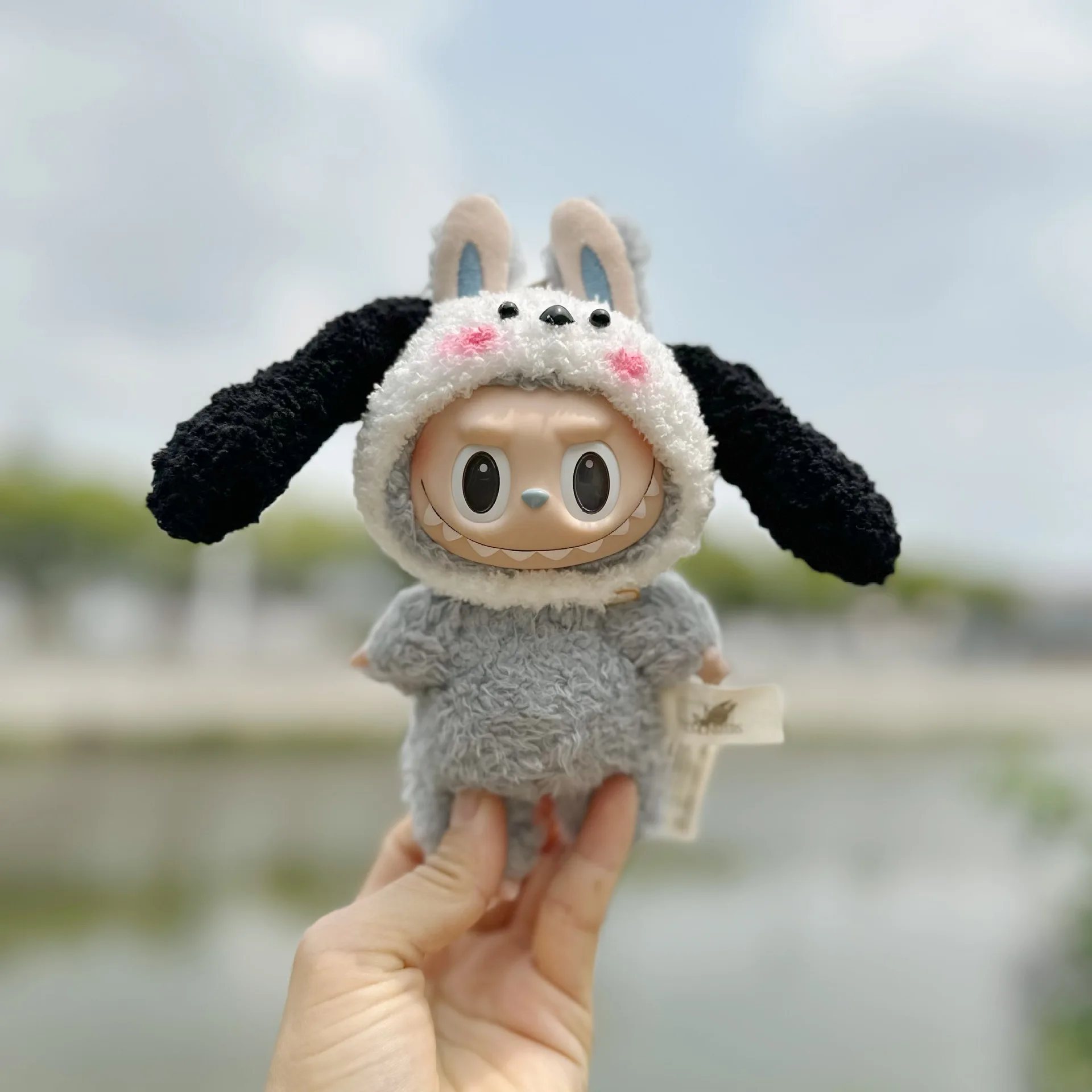 Per 17 centimetri Labubu Bambole Accessori FAI DA TE Vestiti Per Le Bambole Battito Cardiaco Lunghe Orecchie Pelose Coniglio Costume Del Fumetto Dress Up Labubu Vestito