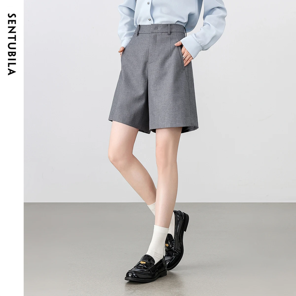 SENTUBILA A-line Shorts Women 2025 Spring Summer Loose Casual High-waist Pockets Solid Fashion Shorts Female Clothes 152K59054