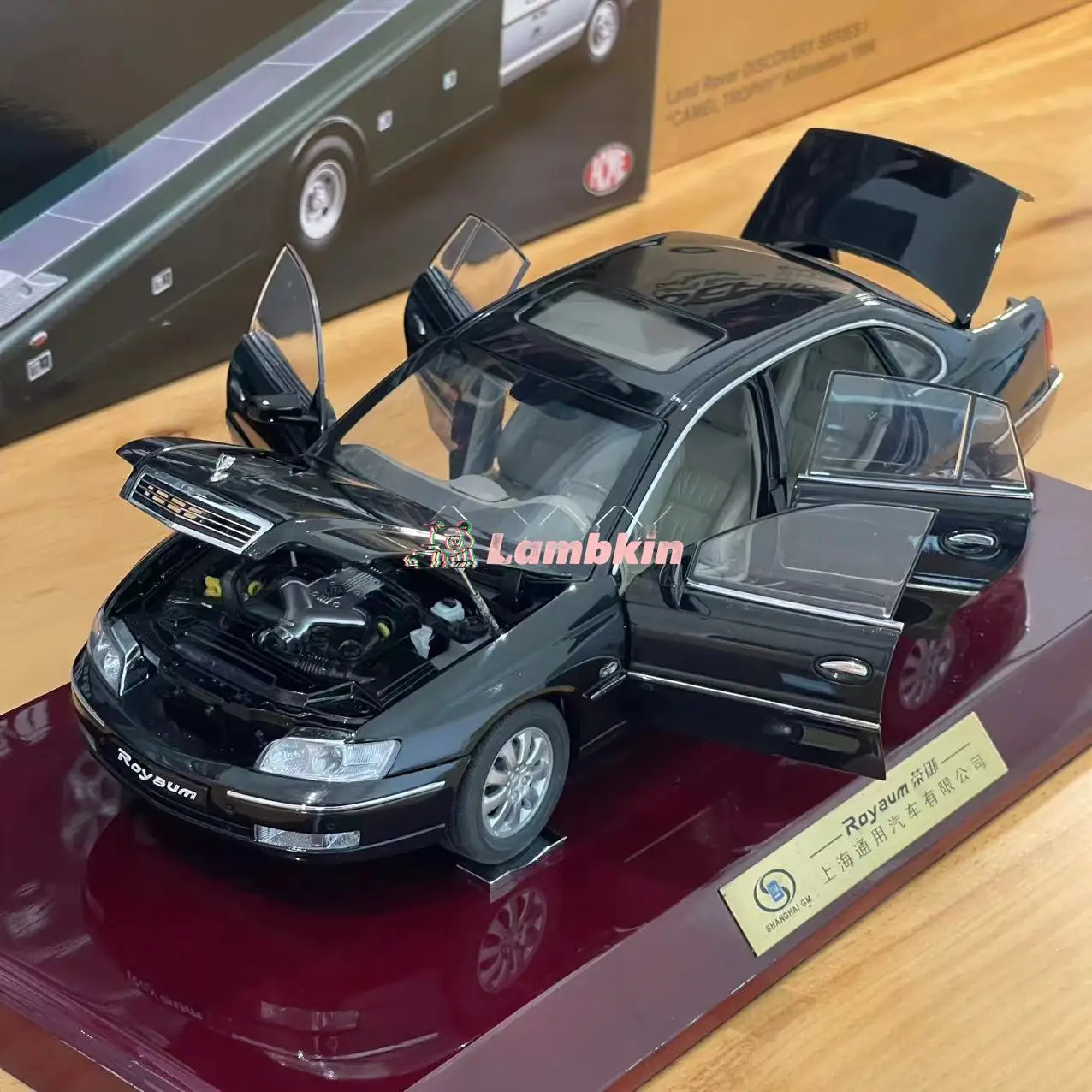 original 1:18 For GM buick Royaum 2005 Car Model Black Out of Print Only One Old Classic Gift Box Deluxe Edition Rare