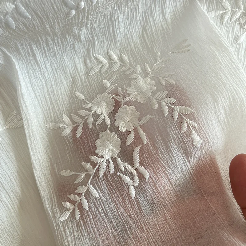 

High-end translucent 3D Lace embroidery floral fabric is used for wedding dress dress fabric DIY sewing