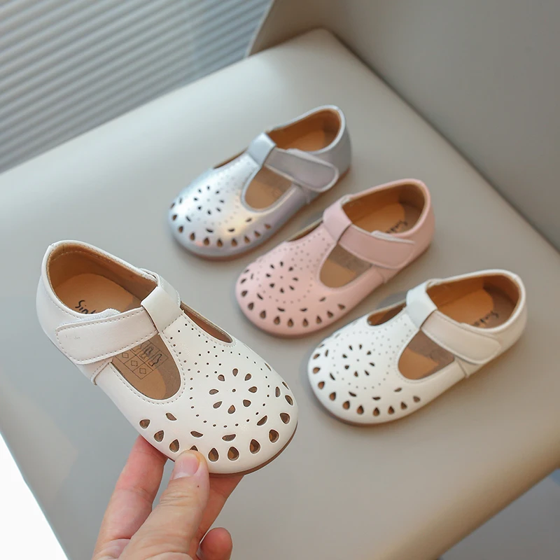 

Girls' Leather Shoes 2025 Spring/Autumn New Hollow Breathable Round Toe Kid's Flat Shoes Lightweight Non-slip Children's Shoes