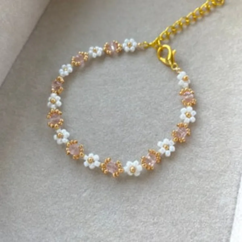 Beaded flower bracelet, for her gift,