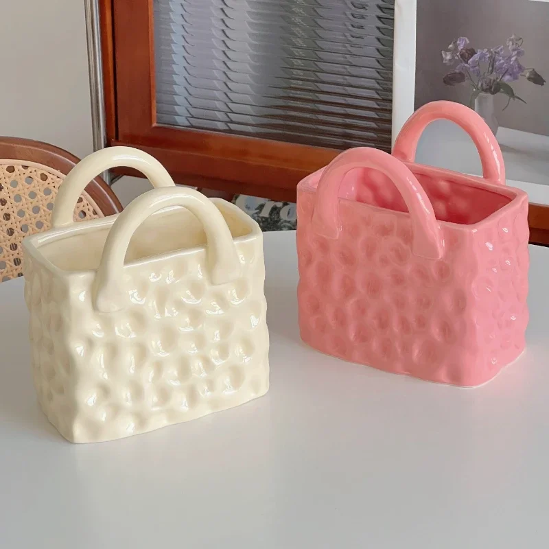 

Ceramic Handbag Ornaments Creative Vase Home Decoration Flowers Inserted Into The Entrance Storage Decorations Ins Wind Display