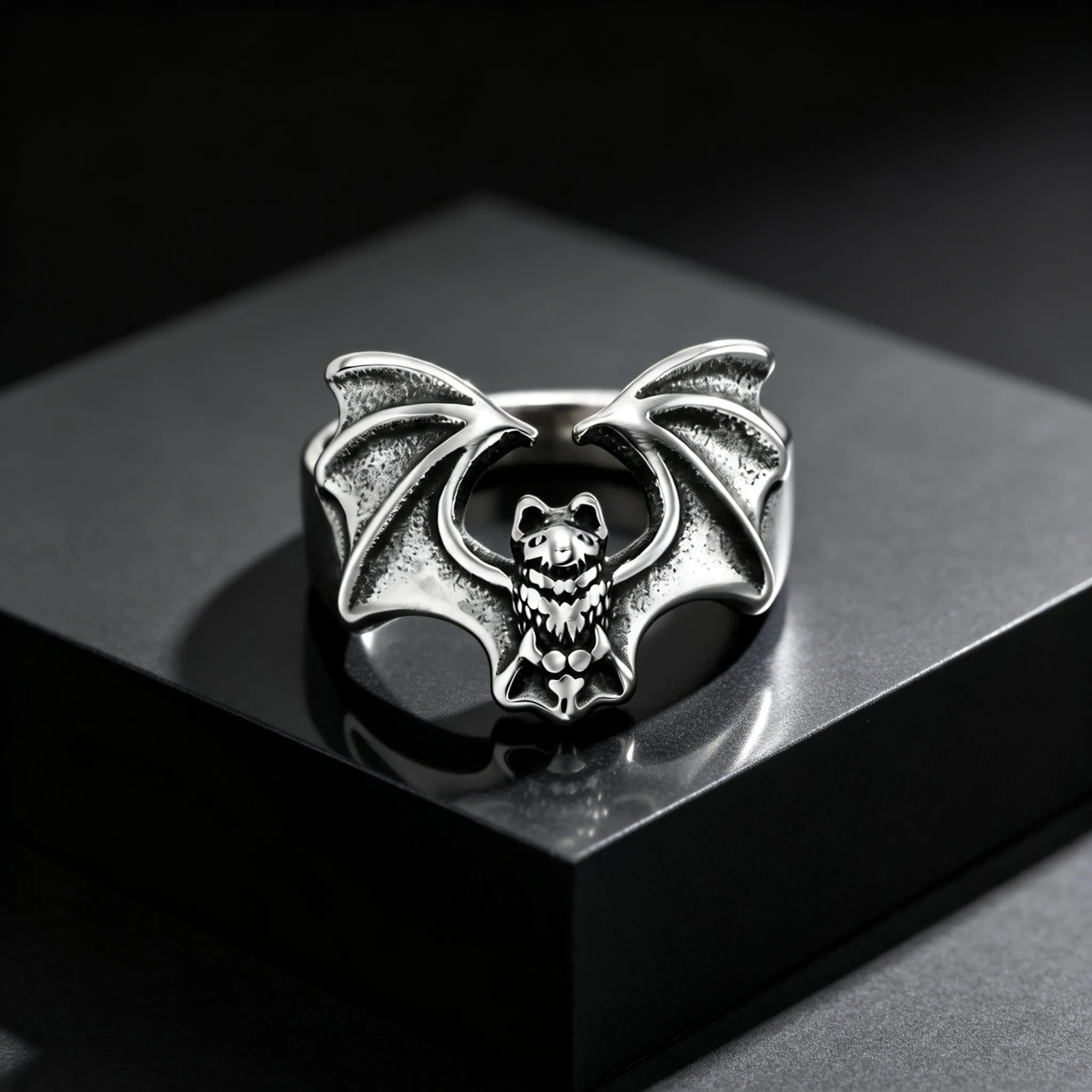 Fashion Gothic Bat Ring for Men, Non-fading Stainless Steel Creative Animal Rings, Punk Unique Design Finger Jewelry Size 8-11