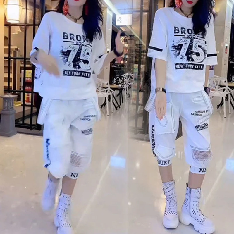 

Новая летняя повседневная футболка с буквенным принтом и номером, свободные модные и универсальные возрастные шорты, комплект из двух предметов для женщин