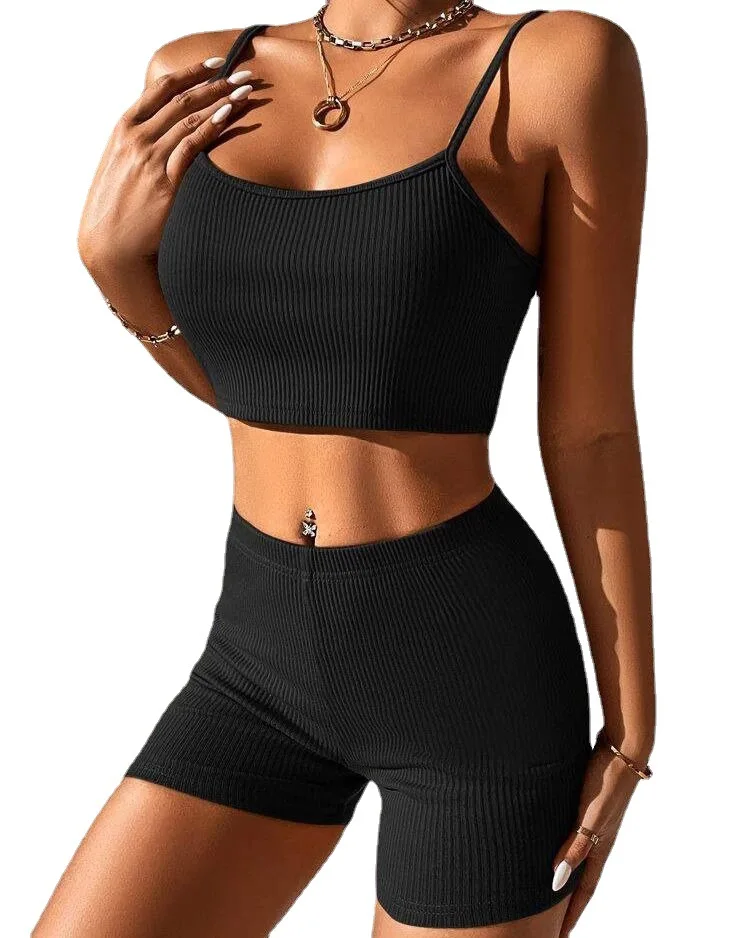 طقم مثير من قطعتين موضة 2023 شورت رياضي لليوغا مع توب بحمالات من نسيج البوليستر مجموعة صيفية للنساء الشابات من سن 8 إلى 25 ع...