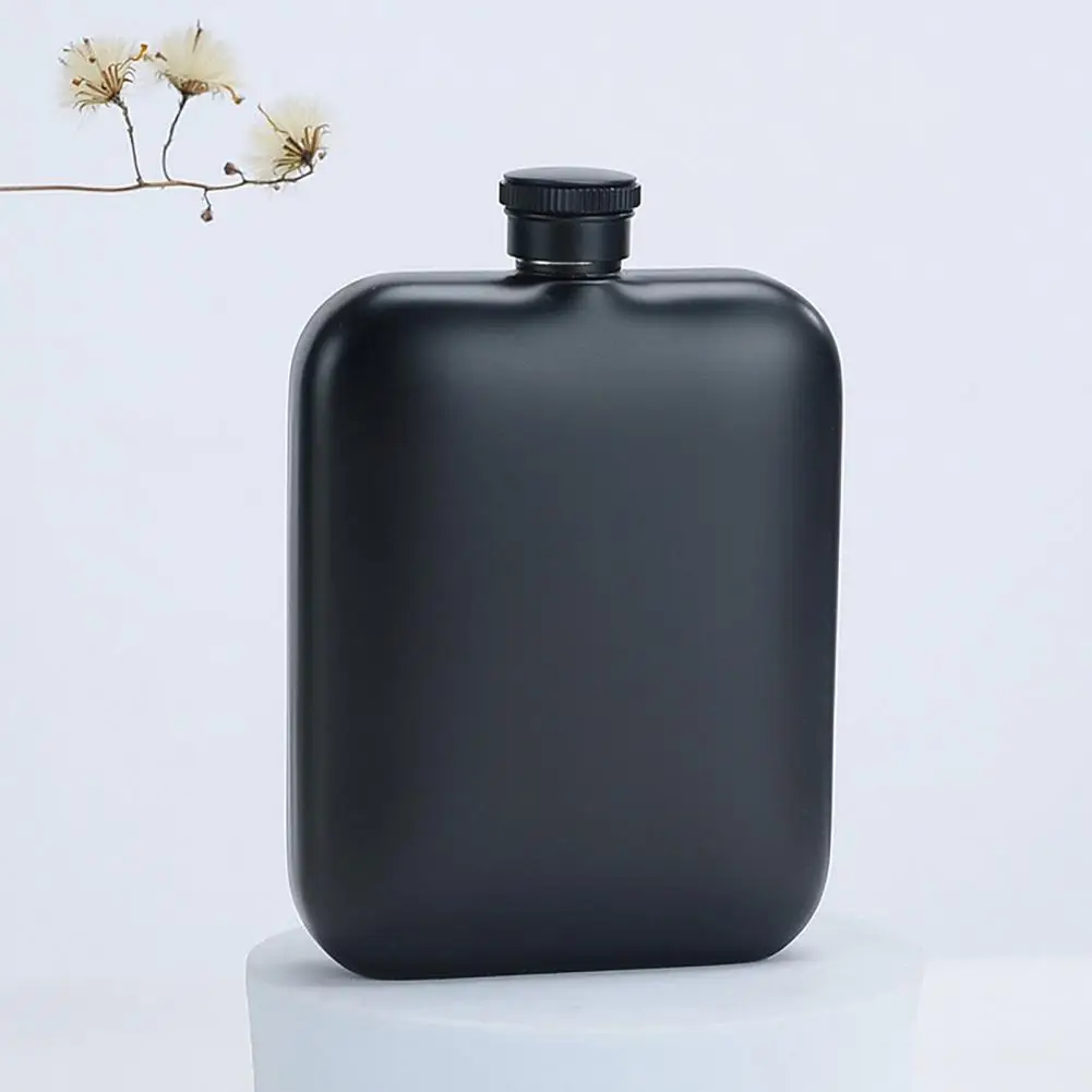 Loading Anti-corrosion Comfortable Grip Small Whiskey Wine Pot Picnic Supply