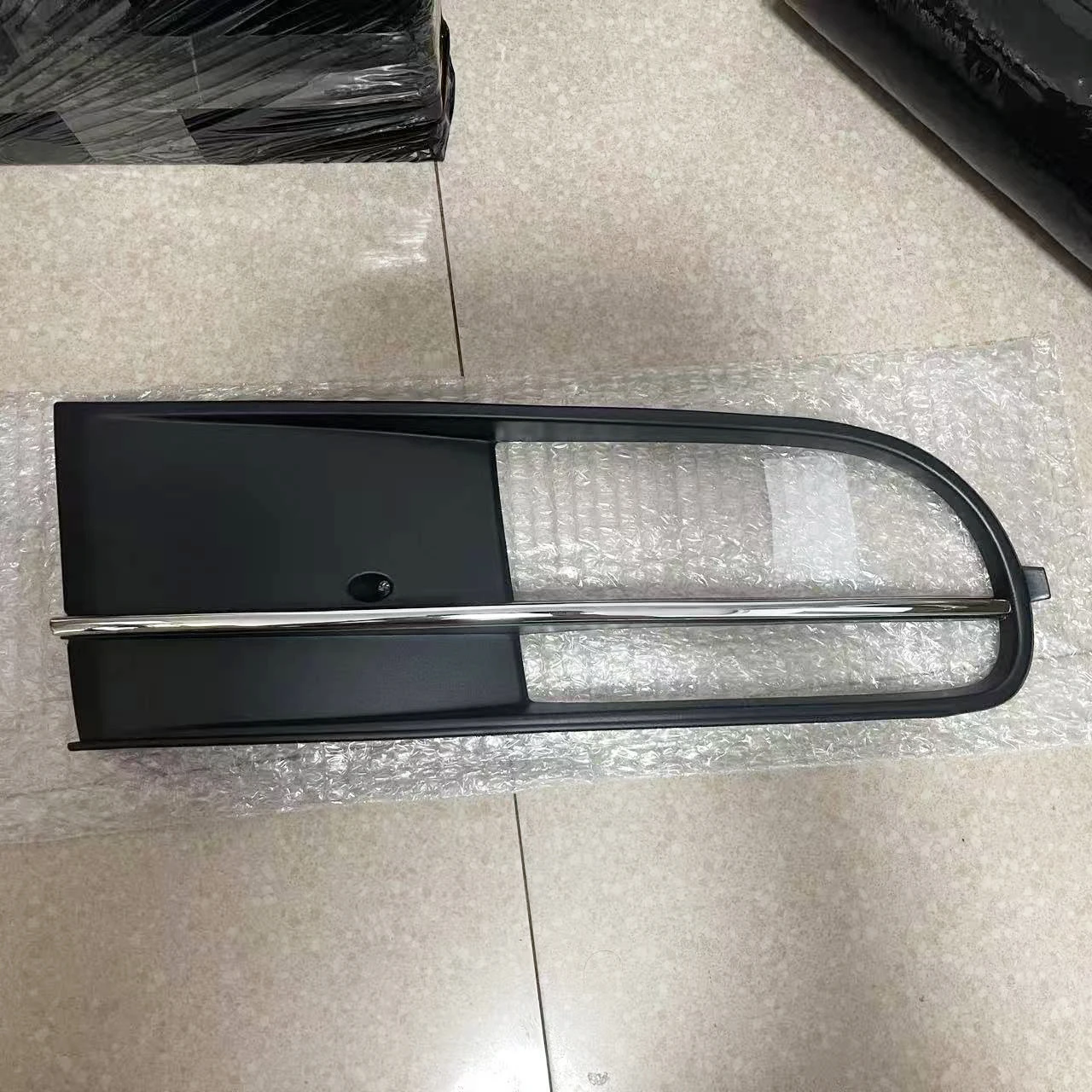 

Auto Front Left Right Bumper Fog Light Lamp Grill Compatible with For VW Beetle 2012-2015 5C5853665E 5C5853666E Left Right Pair