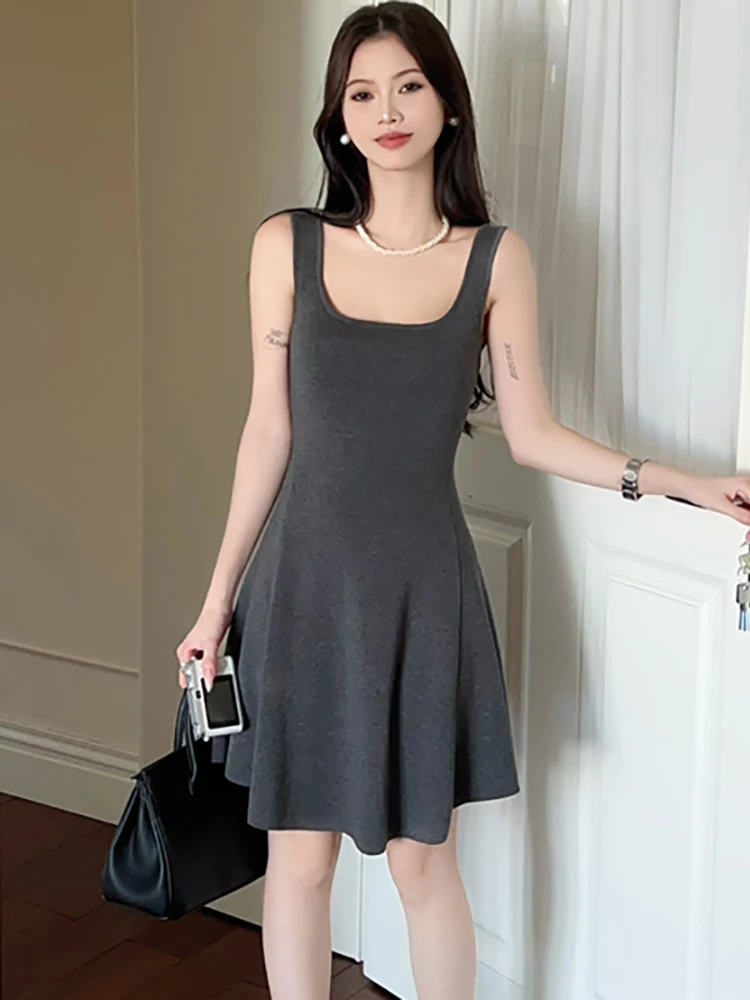 فستان قصير مثير بياقة مربعة محبوكة سادة لعام 2025 فستان نسائي أنيق غير رسمي مكشكش على شكل حرف a فستان صيفي كوري ضيق #1
