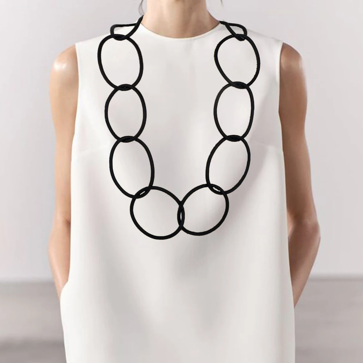 New Gothic Simple Hoop Design Black Rubber Collar Fashionable And Unique Punk Style Clothing Matching Necklace Sweater Chain