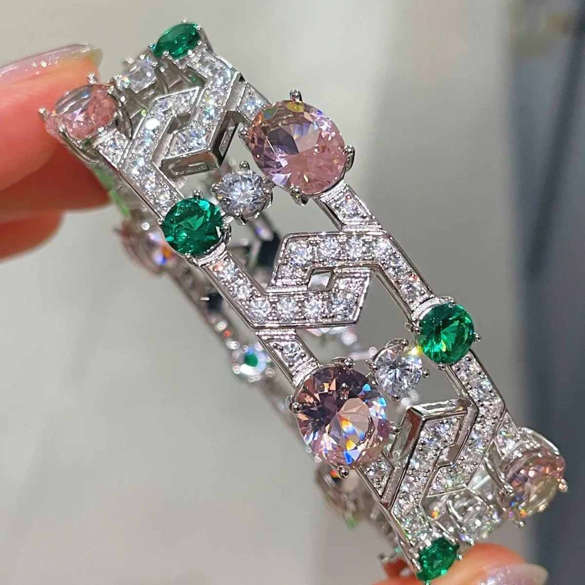 Bellux Fashion Design Bangle Artificial Emerald Pink Gemstone Hollow out Fine 925 Silver Gold Plated Material Bracelet